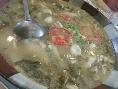 -兔行天下-鸿鹤鲜锅兔(中海国际店)