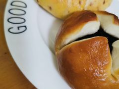 -沁屋面包店(人民东路店)