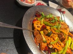 -辣尚瘾·烤鱼·新川菜(牡丹园直营店)