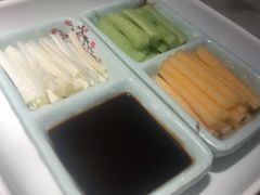 -韵秋荷(宝山龙湖天街店)