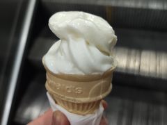 -麦当劳(轻轨曹杨路店)
