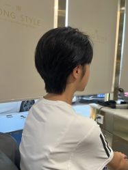 -一東造型烫发染发