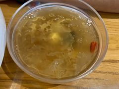 甜爽银耳羹-南城香·饭香串香馄饨香(赵公口店)