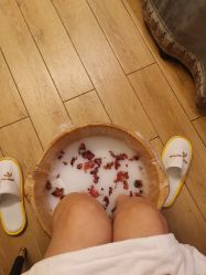 -香港倾城国际·美容美体中心