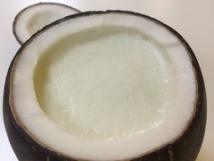 -志龙皇冠吃货椰子铺