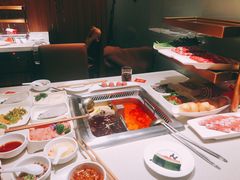 -海底捞火锅鲜切牛肉主题店(长寿路店)