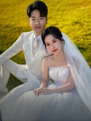 -雪中彩影婚纱摄影·微光艺术中心