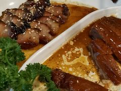 烧味双拼叉烧拼脆片烧肉-粤·向群饭店(泮塘路店)