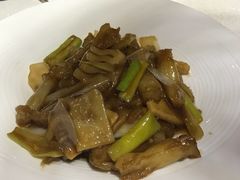 葱烧蹄筋-闫府私房菜·百年鲁菜(恒隆店)