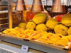 -川骄海鲜自助(王府井奥莱UP TOWN店原世界之花店)