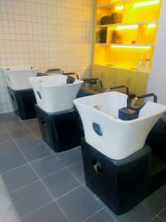 -Coo Hair salon