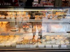 -红宝石·鲜奶小方·海派西点房(南丹店)