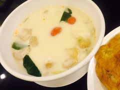 -J Daeng Seafood