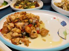 香煎油黄鸡-皇宫大酒店