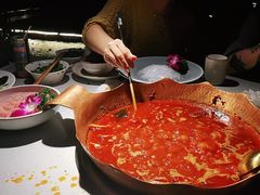 -墨居上隐·院子里火锅(峨眉店)
