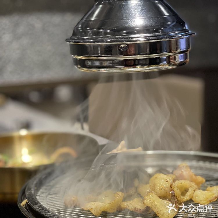 我给大家炫一瓶|东北烤肉天花板|松树盆景是真的