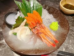 -牛YO寿喜烧·铁板烧和牛火锅自助(市府恒隆店)
