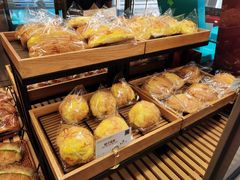 -顶东面包花园·生日蛋糕(世博店)