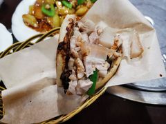 -金卯白肉罩火烧