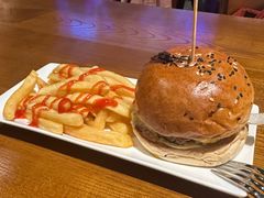 -HUZI虎滋精酿餐吧(京西大悦城店)