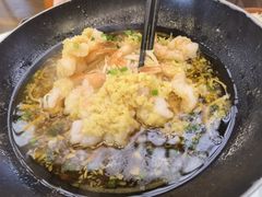 -阿瓦山寨·湘菜现炒·剁椒鱼头王(咸阳总店)