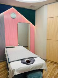 -PE SALON 