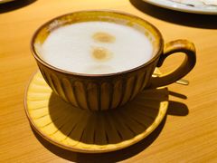 拿铁-Lia Cafe Bar Restaurant松山咖啡屋