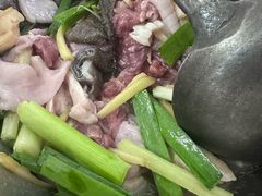 -周良天山牛杂城(天山路总店)