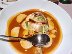 鲳鱼烧年糕-新荣记(南京西路店)