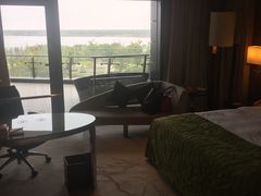 -上海滴水湖皇冠假日酒店