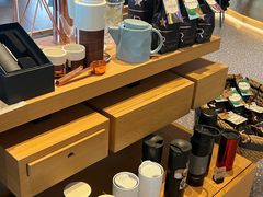 -星巴克臻选(上海合生汇1F店)