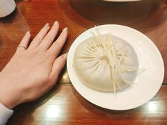 陈士荣蟹黄汤包-鸿运酒楼