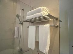 -卡罗酒店(东门晒布地铁站店)