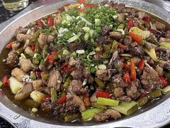 -廖哥泡椒兔(峨眉店)