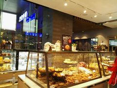 面包甜点陈列柜-巴黎贝甜(大宁国际商业广场店)