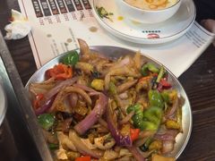 -后街佬·炭火鲜鱼杂(南城店)