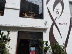 -Mark&Mars Restaurant