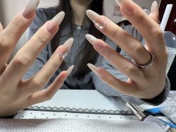 -星辰·新中式美甲美睫工作室