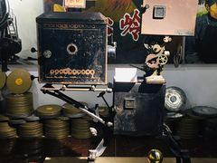 -大戚收音机电影机博物馆