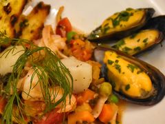 -卡佩罗意大利餐厅及酒吧Al Cappello Trattoria