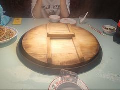 -鱼窝棚柴火铁锅炖(富山屯店)