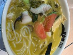 -蒙自源米线大王(东站店)