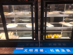 面包甜点陈列柜-韩京炭火烤肉自助料理(柯桥万达店)