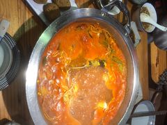 -野山舂·贵州现舂酸汤火锅(鸿通城店)