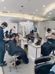 点击看大图 -八佰伴8008星级形象店