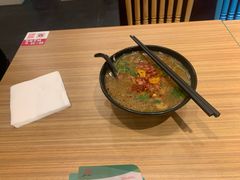 -小杨生煎(金山百联购物中心3楼店)