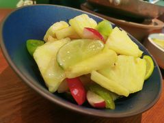 青柠檬拌菠萝-云海肴·汽锅鸡·云南菜(苏州中心店)