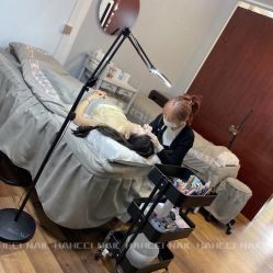 -花岐款式专研健康美甲沙龙