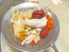 -马家斑.鲜鱼火锅(松湖万科店)