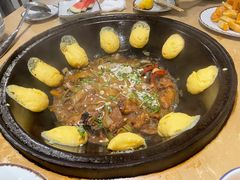 -万里闯关东铁锅炖菜馆(高新旗舰店)